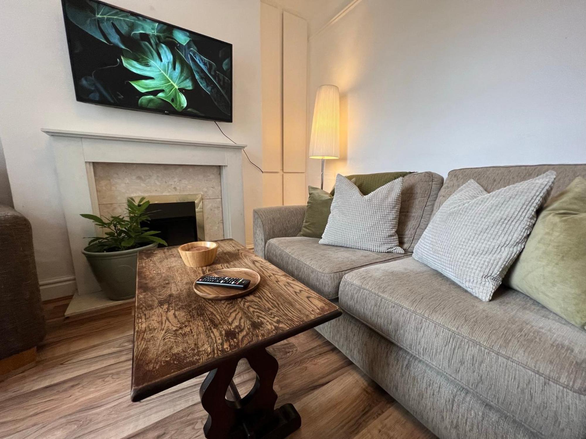 2025 Award Winner Liverpool Ivy House - 4 Bedrooms Екстер'єр фото