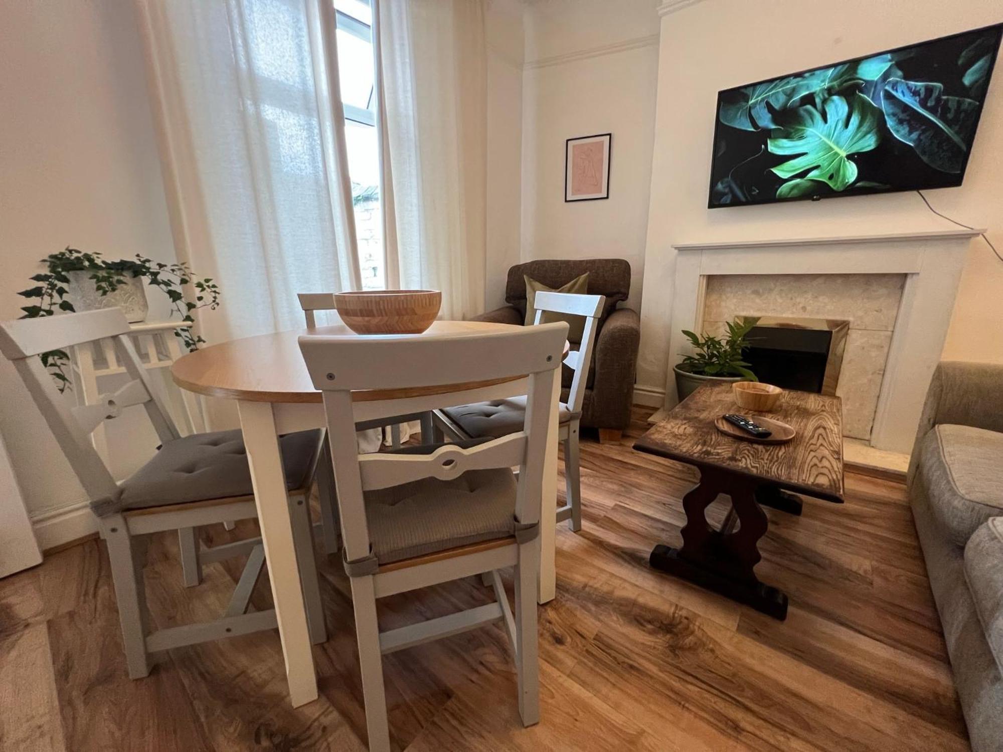 2025 Award Winner Liverpool Ivy House - 4 Bedrooms Екстер'єр фото