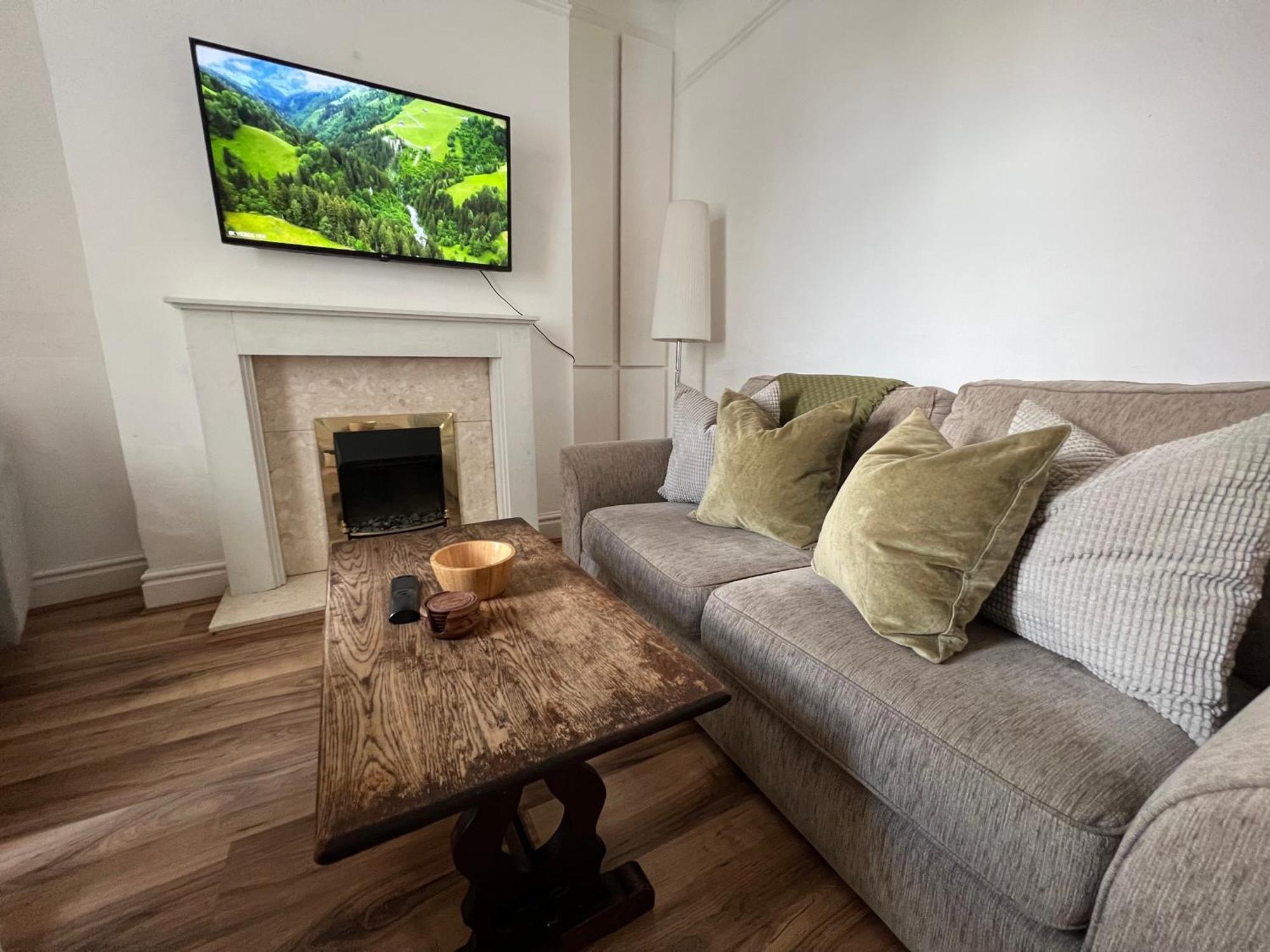 2025 Award Winner Liverpool Ivy House - 4 Bedrooms Екстер'єр фото